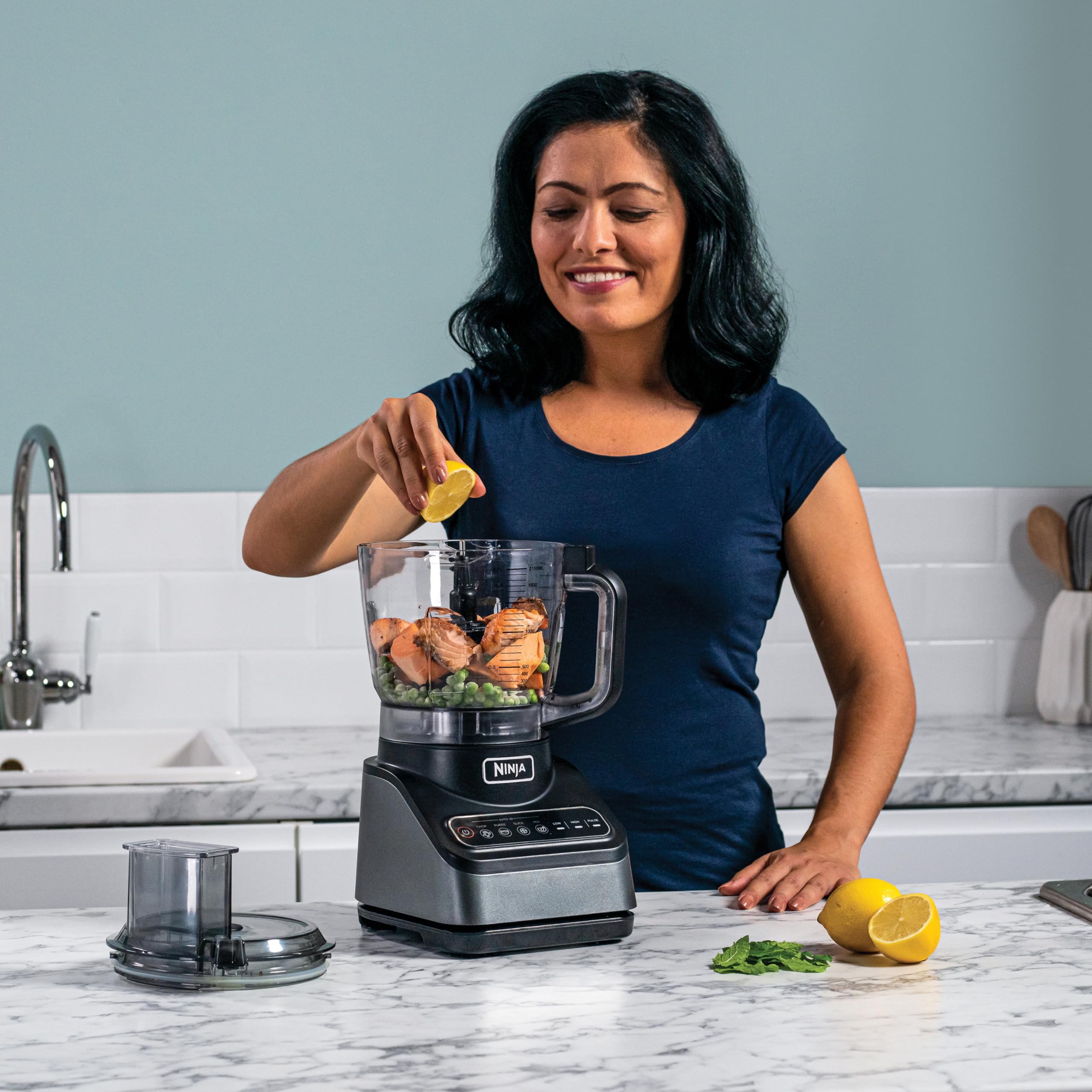 Ninja Food Processor with 4 Automatic Programs; Chop, Puree, Slice, Mix, and 3 Manual Speeds, 2.1L Bowl